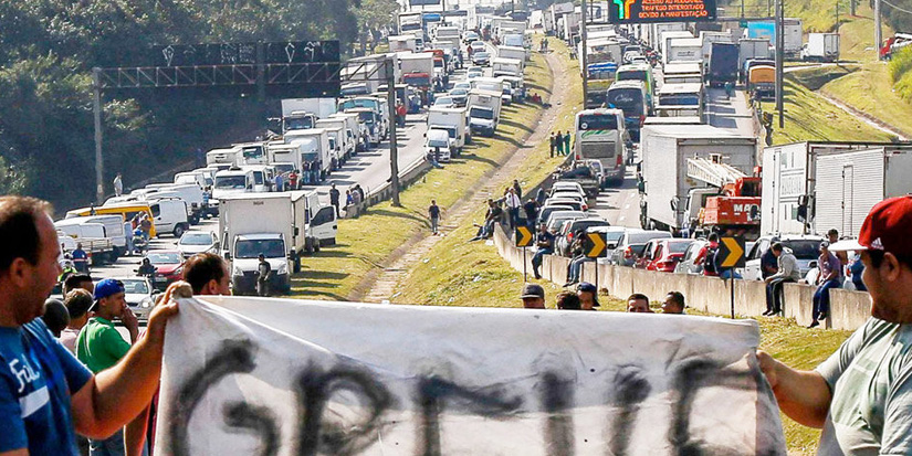 Greve dos Caminhoneiros Desconto Salarial