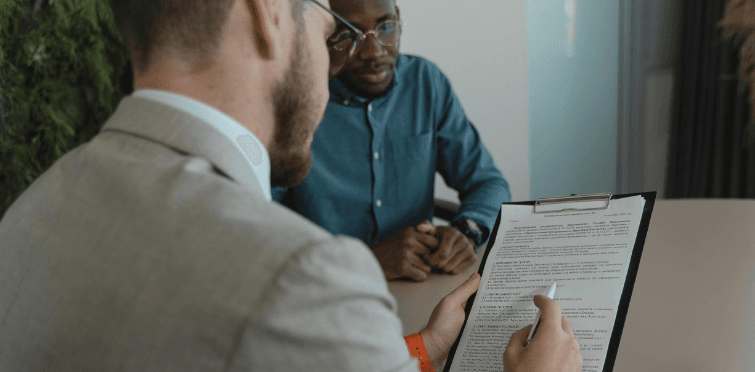 contratos com fornecedores